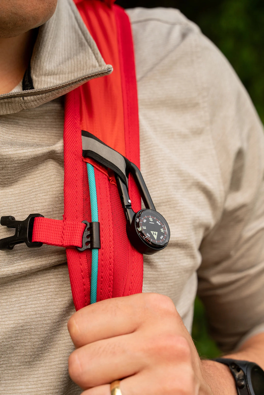 Coghlan's Carabiner Compass - Black