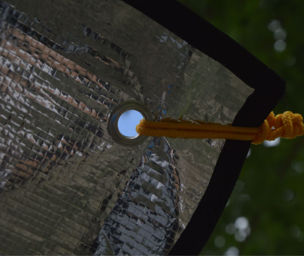 Mountain Spring Aluminum Foil Emergency Survival Blanket Moisture-Proof Mat - 2P image 4